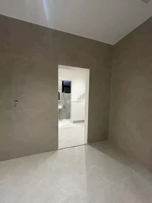 Villa 279.53 SQM Facing South East on 20m Width Street Al-Muanisiyah, East Riyadh, Riyadh