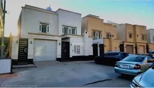 فيلا 312.5 متر مربع شرقية على شارع 15م المونسية، شرق الرياض، الرياض