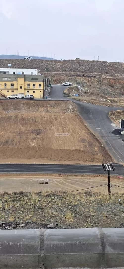 Land 254.16 SQM Facing South East on 12m Width Street Al-Muntazah, Abha