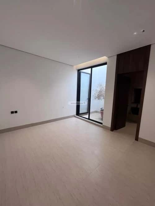 Villa 400 SQM Facing East on 20m Width Street Al-Mahdiyah, West Riyadh, Riyadh