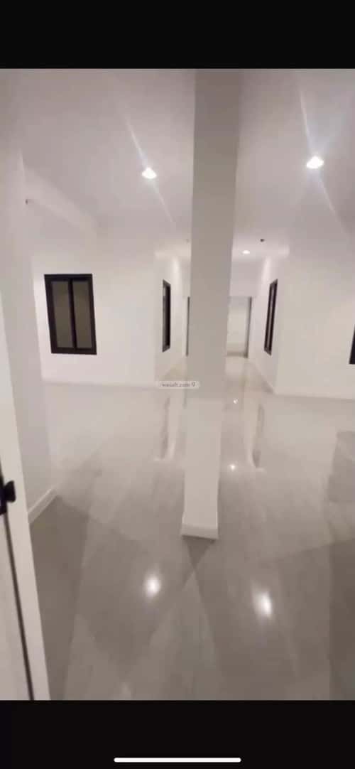 Building 1050 SQM Facing North Twaeeq, West Riyadh, Riyadh