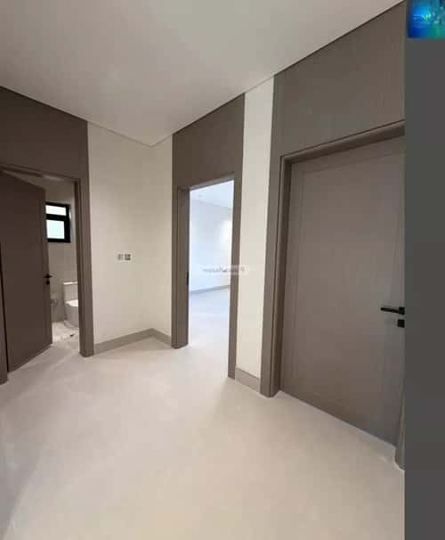 Villa 250 SQM Facing West on 24m Width Street King Fahad Dist, Aldammam
