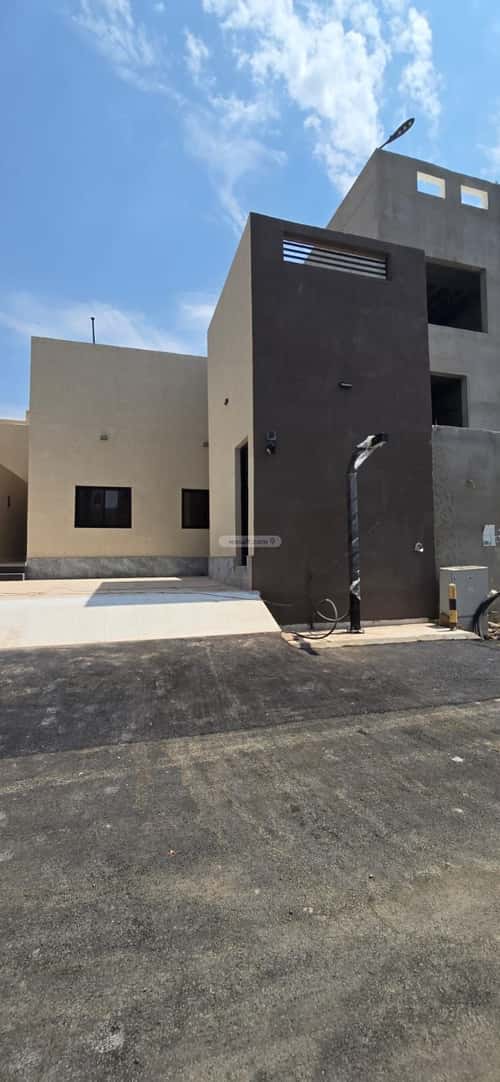 Villa 300 SQM Facing East on 16m Width Street Al Salyhyah, East Jeddah, Jeddah