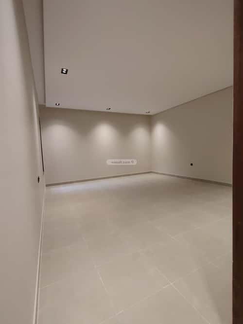Floor 259.9 SQM with 5 Bedrooms Al-Yarmuk, East Riyadh, Riyadh