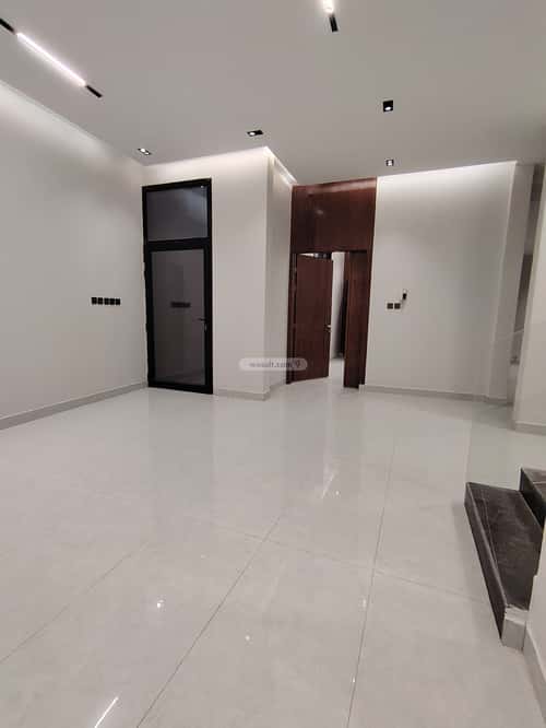 Floor 218.41 SQM with 5 Bedrooms Al-Janadriyah, East Riyadh, Riyadh