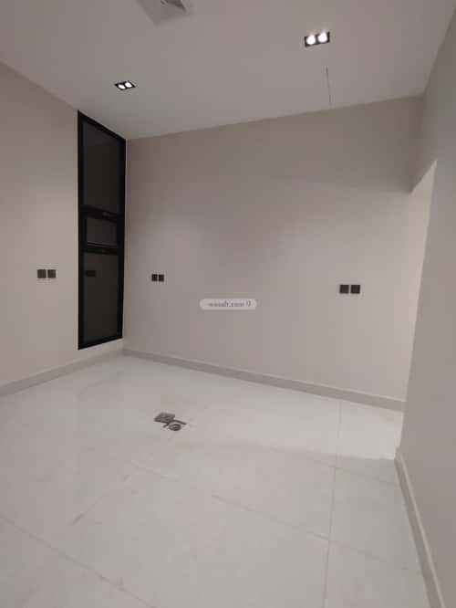 Floor 175.69 SQM with 5 Bedrooms Al-Janadriyah, East Riyadh, Riyadh