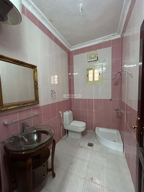 Building 484 SQM Facing East Wadi Muzahim, Madinah