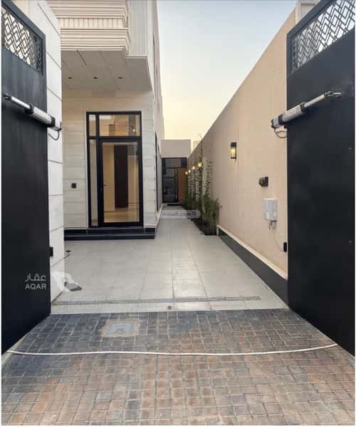 Floor 185 SQM with 4 Bedrooms Ar-Rimal, East Riyadh, Riyadh