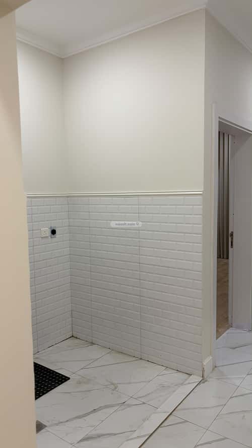 Apartment 323.25 SQM with 5 Bedrooms Al Shooalah, Aldammam