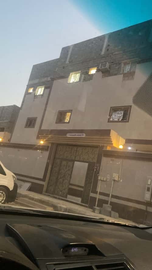 Apartment 718.9 SQM with 5 Bedrooms Wadi Muzahim, Madinah