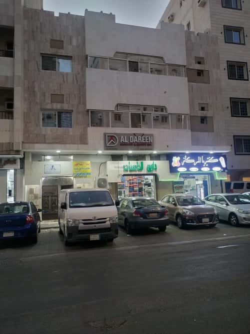 Building with 4 Floors Facing East Al Sharafeyyah, South Jeddah, Jeddah