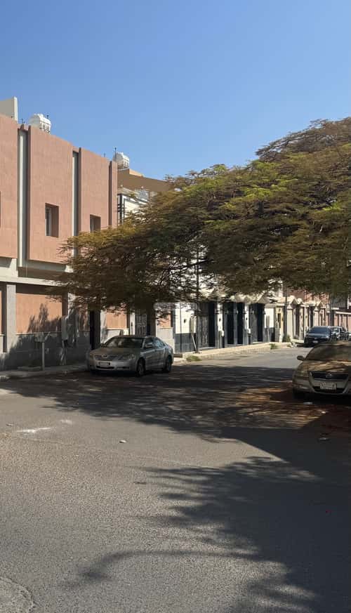 Villa 206.28 SQM Facing South West on 10m Width Street Hai Hawaya Al Janoobia, Alttayif