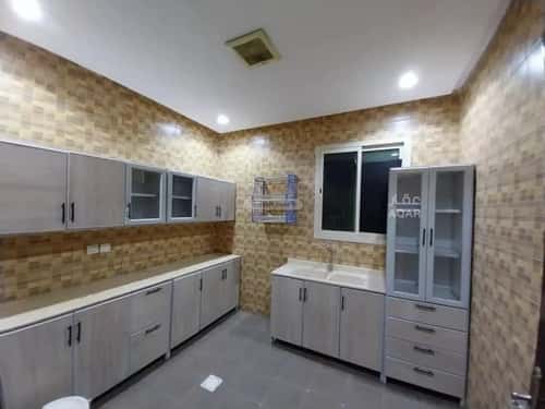 Villa 350 SQM with 5 Bedrooms Al-Yarmuk, East Riyadh, Riyadh