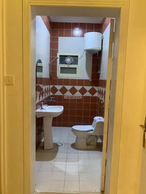 Floor 400 SQM with 5 Bedrooms Al-Khaleej, East Riyadh, Riyadh