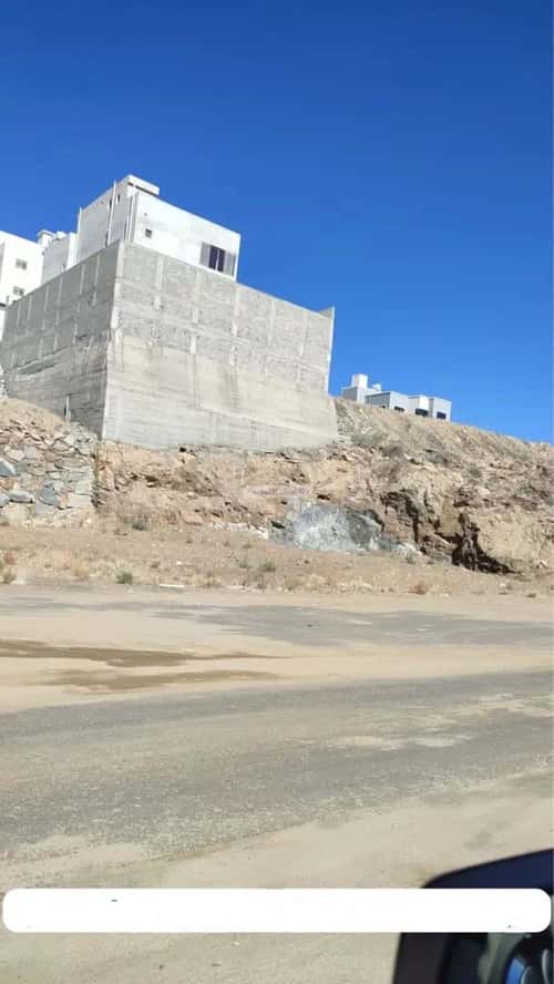 أرض 550 متر مربع شرقية على شارع 25م الزهور، أبها