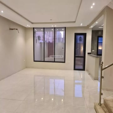 5 Bedroom(s) Apartment for Rent in West Oraija Dist. , Riyadh