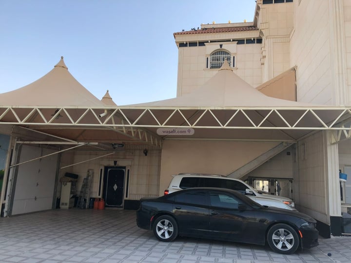 قصر 562 متر مربع واجهة جنوبية النظيم، شرق الرياض، الرياض