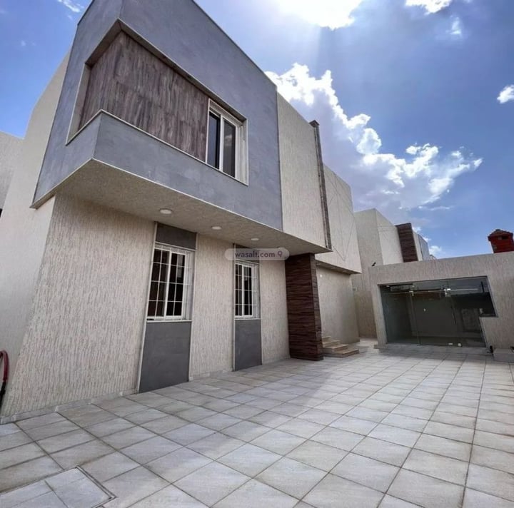 Villa for Sale in Ashuhada Aljanubiyyah Dist. , At Taif Ashuhada Aljanubiyyah, At Taif