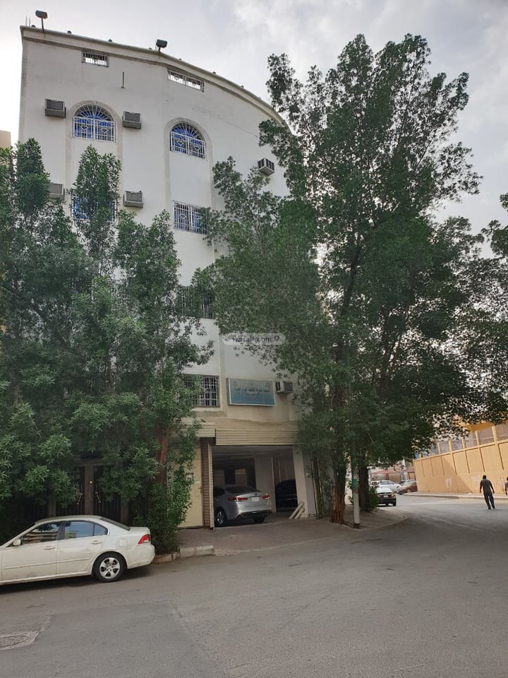 1200 SQM Building for Sale Al Aziziyah, Makkah