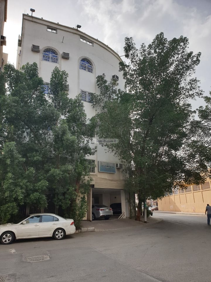 1200 SQM Building for Sale Al Aziziyah, Makkah