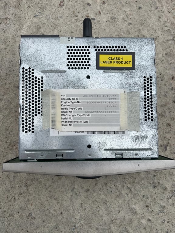 Delphi Grundig CD 30 MP3 Car Radio