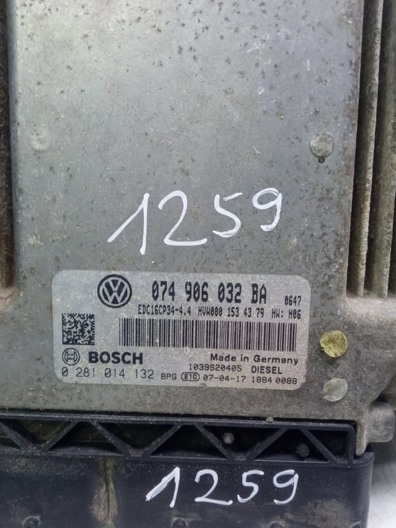 074906032BA A9069003803 HVW9064620130 VW CRAFTER ECU