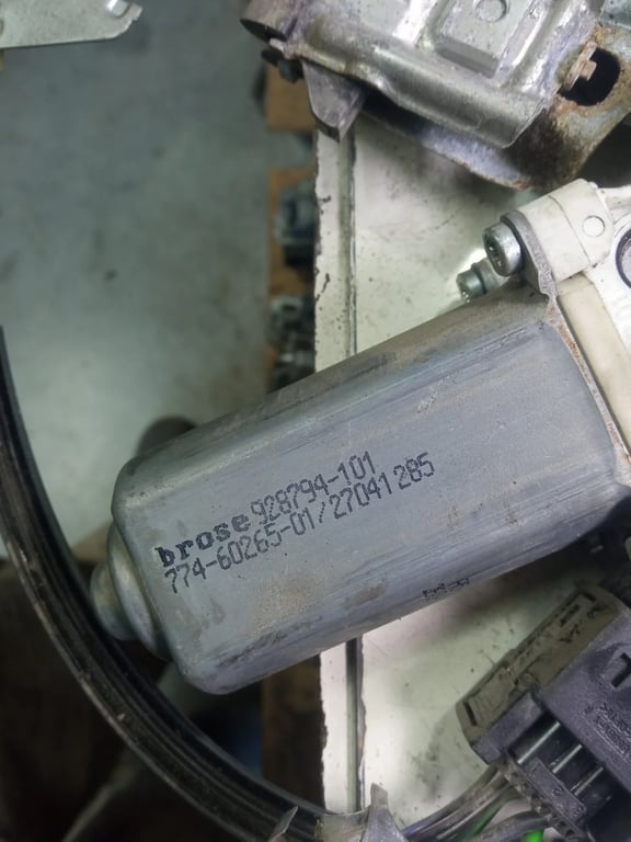 A6395406809 928794-101 774-60265-01 MB Window Regulator