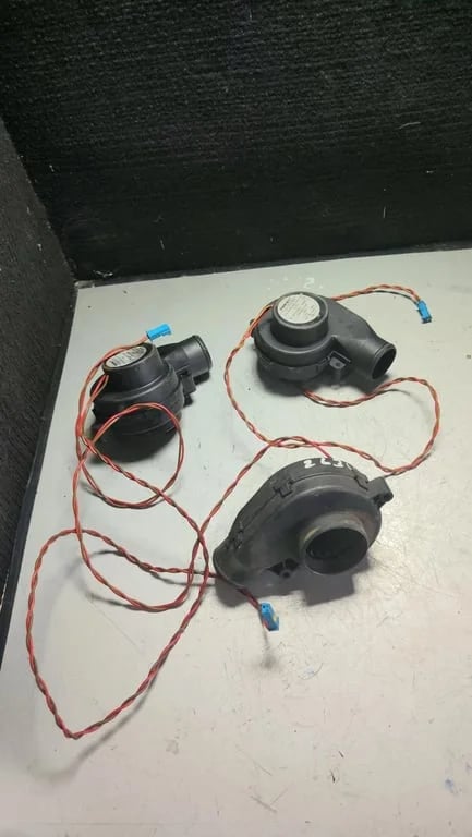 6395450095 3PCS MB COOLING MOTORS OF FUSE BOX