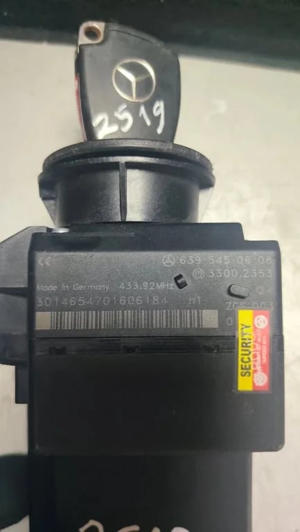 6395450608 IGNITION LOCK WITH KEY for MB