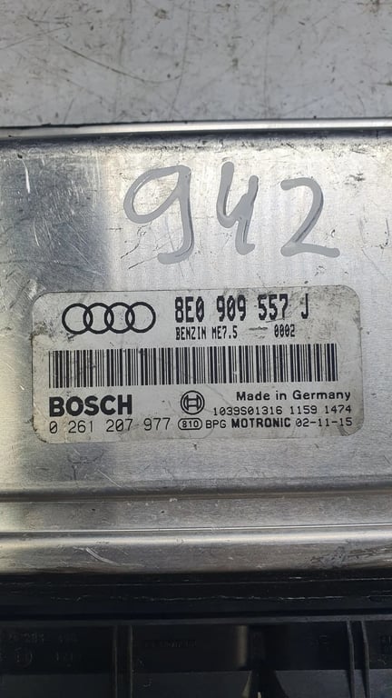 8E0909557J 0261207977 1039S01316 ECU for AUDI A4