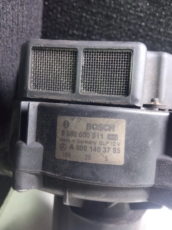 A0001403785 0580000011 MB secondary air Pump