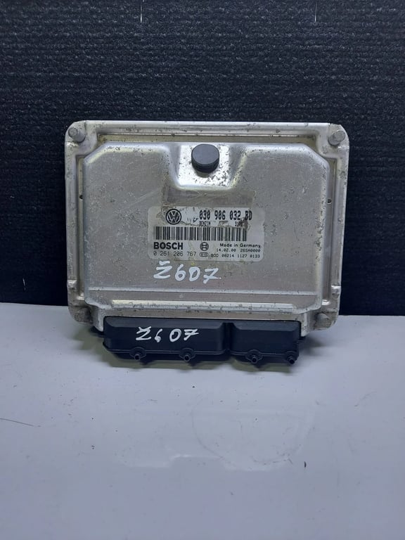 030906032BD 0261206767 ECU for VW POLO