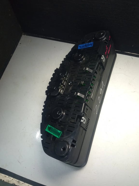 88311346 INSTRUMENT CLUSTER for VW