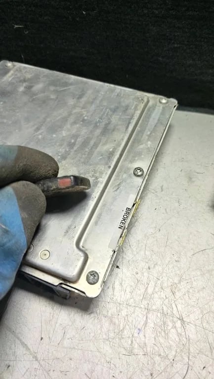 2D0906019G 0281012137 2D0953257 ECU for VW