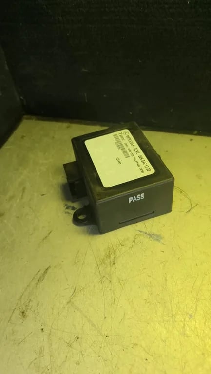 A1695453932 Tow bar trailer control unit/module for MB