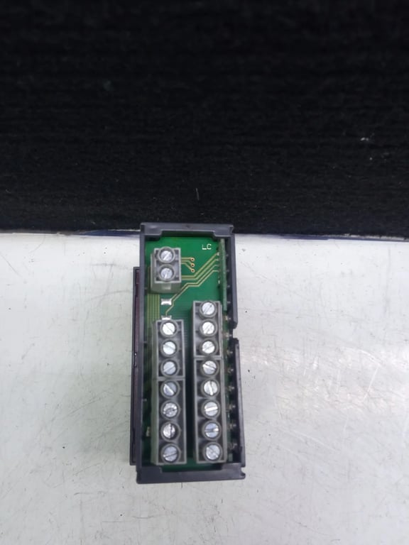 IC974 IC24WI0TAD301 THERMOSTAT CONTROLLER