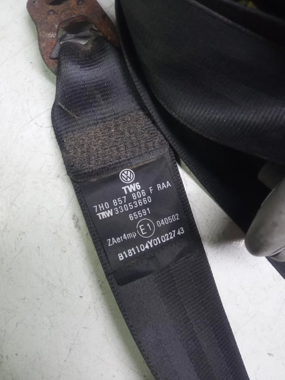 7H0857806FRAA seatbelt for VW