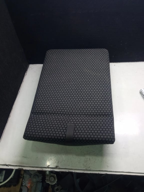 MB SPRINTER 903 back seat arm rest with cup holders