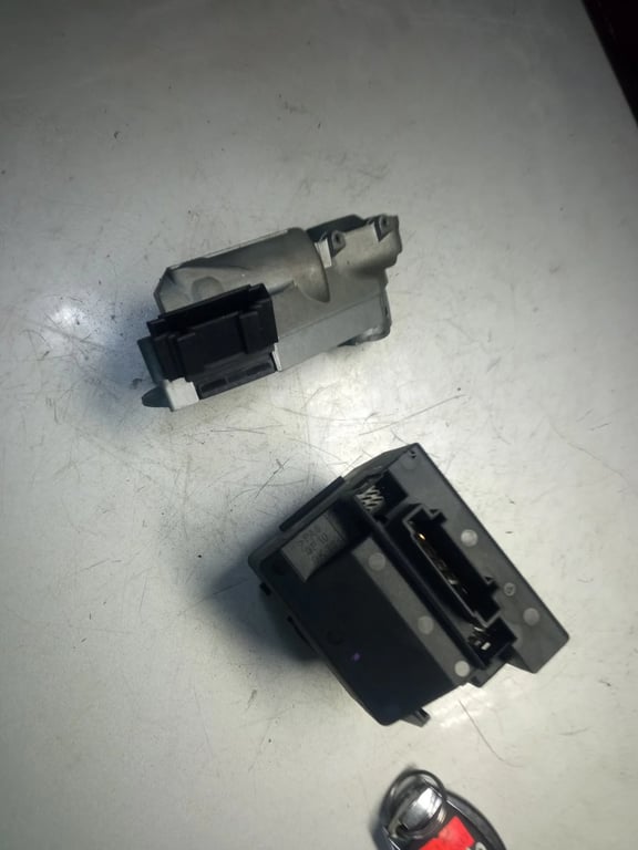 2115450608 A2034621130 IGNITION SWITCH LOCK  for MB