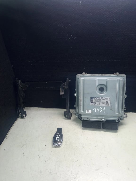 A6421508578 0281013722 A2115459640 ECU for MB with 1 KEY