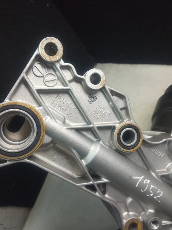70321178 A6511800165 R9633001 OIL FILTER WITH HOUSING