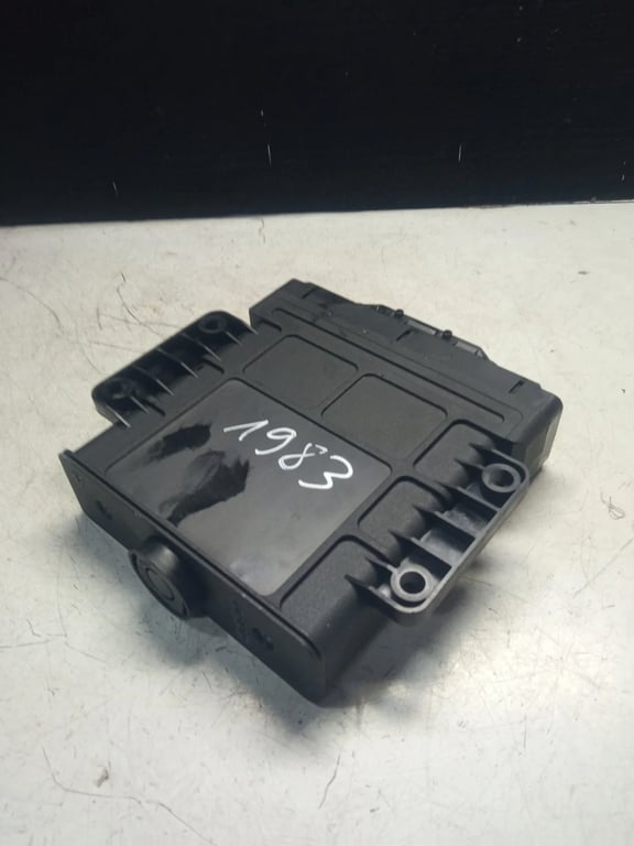 09K927750P GEARBOX ECU for VW