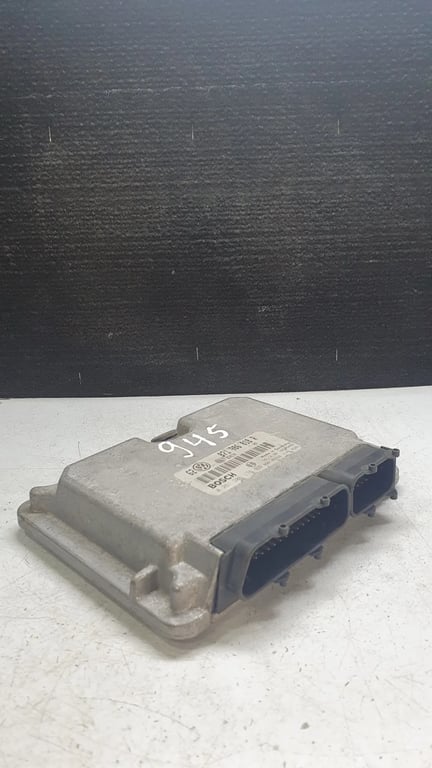 071906018R 0261206176 26SA5483 ECU for VW