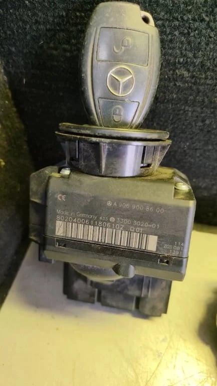 A6519000601 A0015455416 A9069008600 A0375456132 ECU for MB