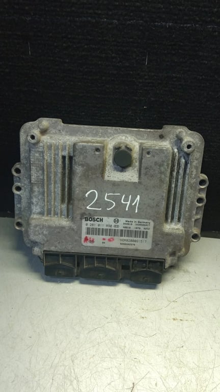 0281011890 8200091517 ECU for MB