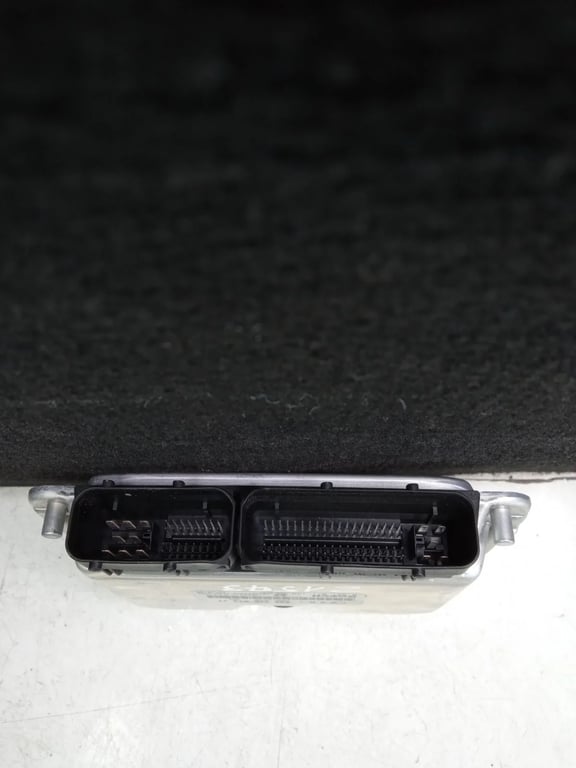 038906019JT 0281011138 ECU for AUDI, VW