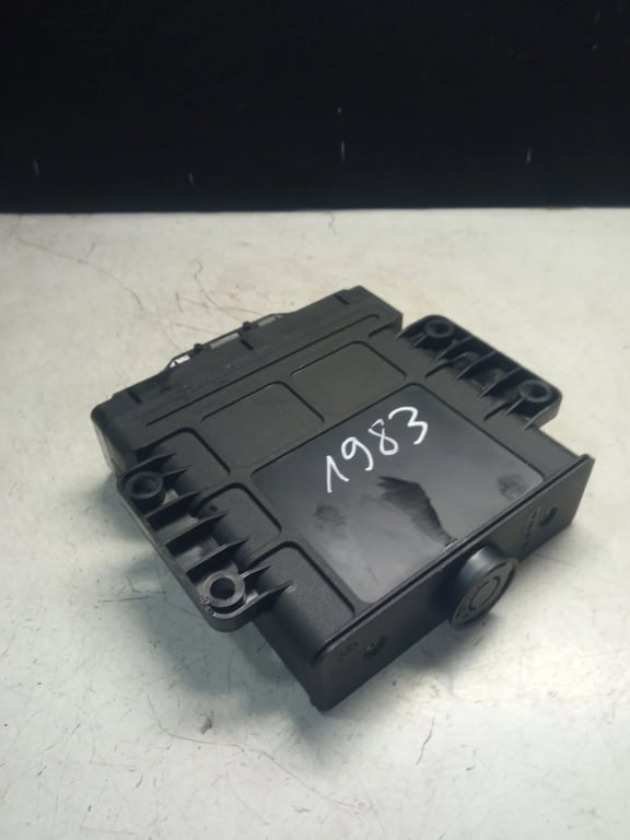 09K927750P GEARBOX ECU for VW
