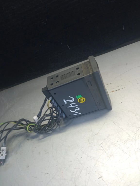 IR33 CAREL 0330834 TEMPERATURE CONTROLLER
