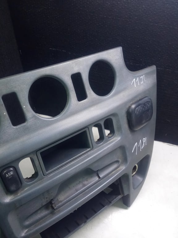 A9016890791 A9016893208 A9016801807 MB panel center part