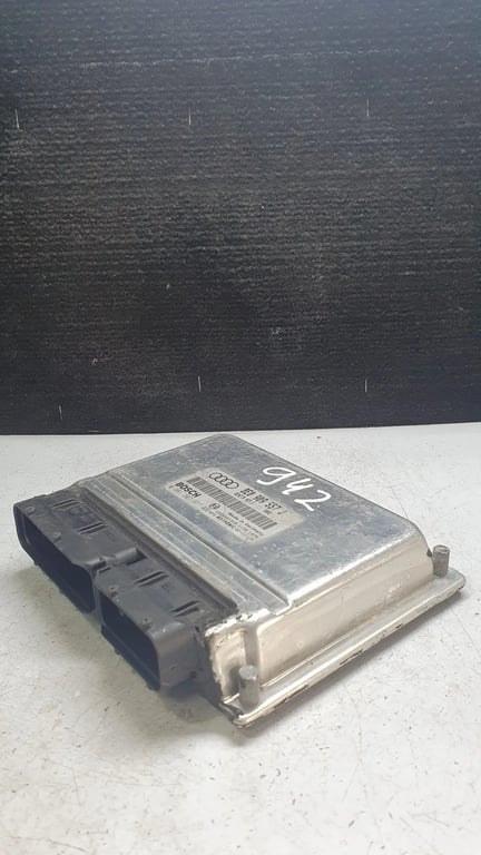 8E0909557J 0261207977 1039S01316 ECU for AUDI A4